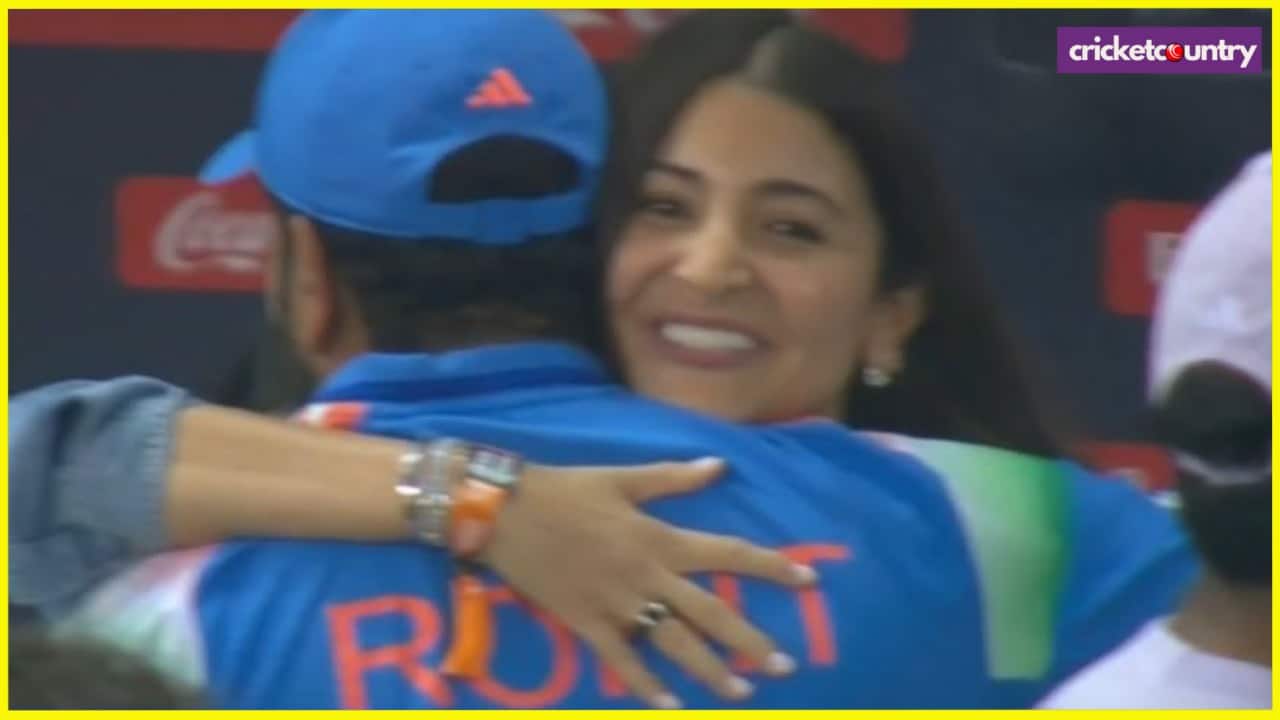 Anushka Sharma Hugging Rohit sharma
