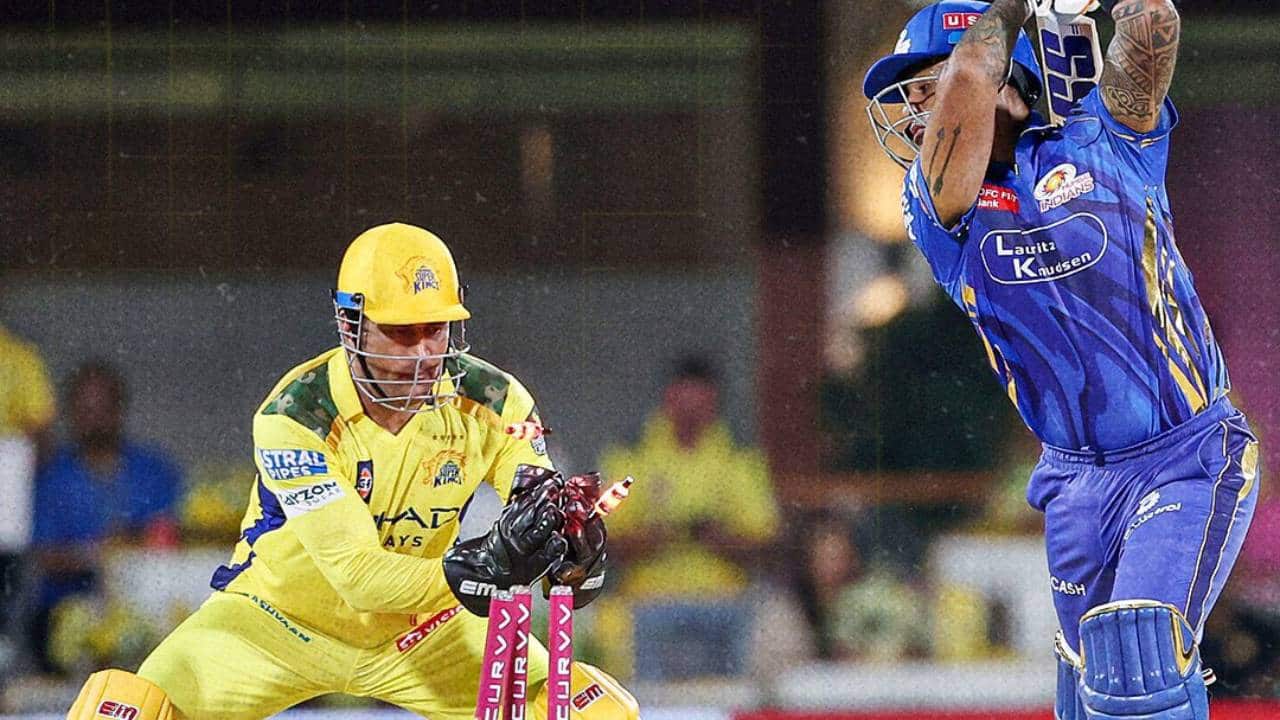 MS Dhoni stumps Suryakumar Yadav