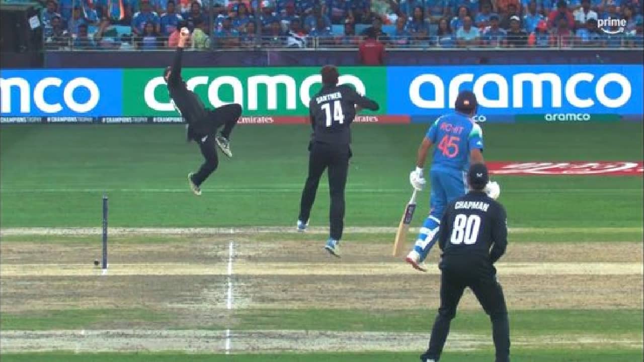Glenn Phillips fly catch