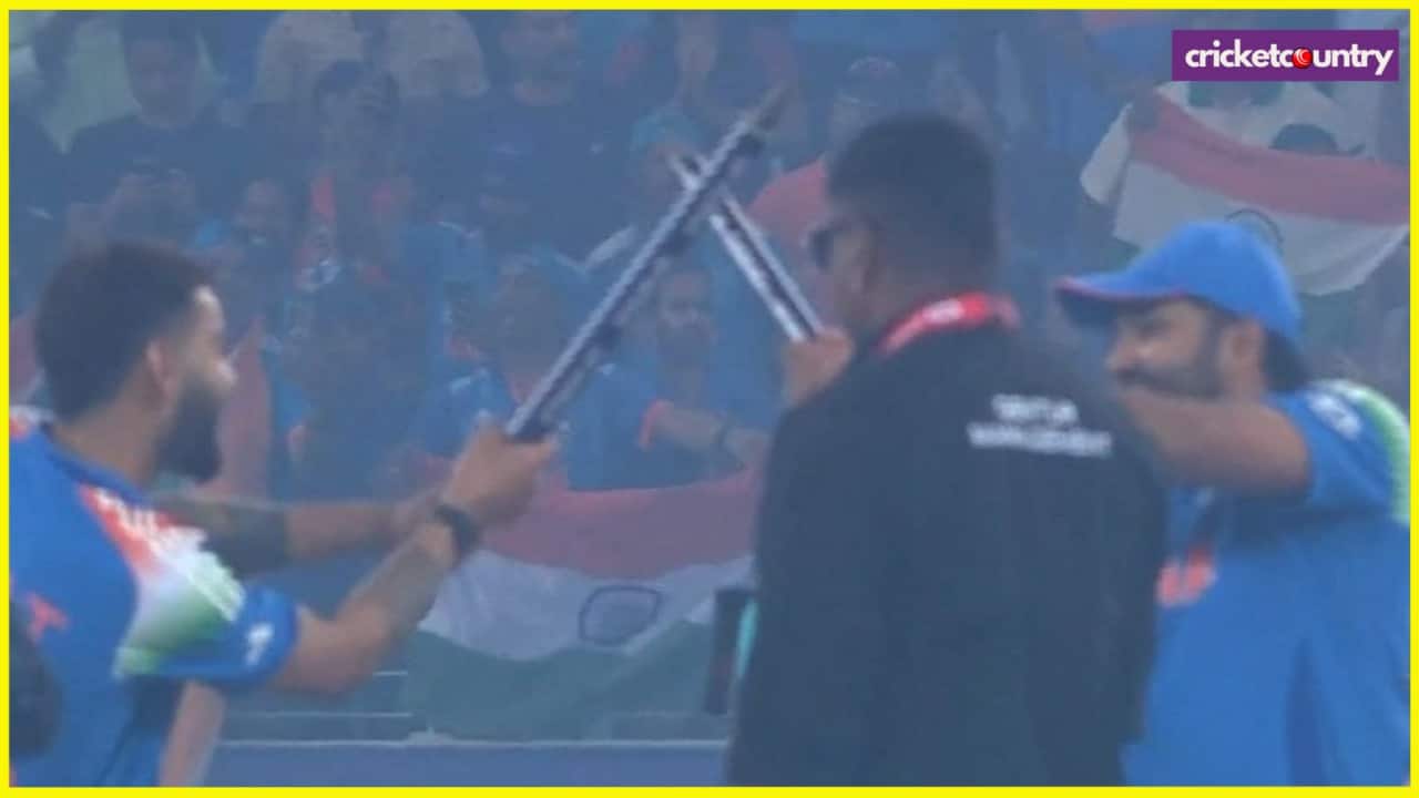 Virat-Rohit Playing Dandiya