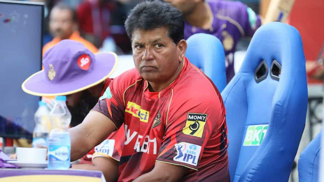 KKR star clashes with coach Chandrakant Pandit over dining with a rival team player: Report