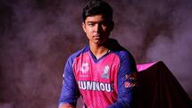 IPL डेब्यू करते ही वैभव ने रच दिया इतिहास, RCB के पूर्व खिलाड़ी को छोड़ दिया पीछे