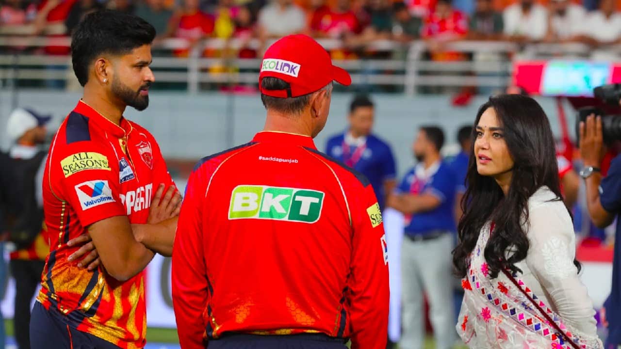 Shreyas Iyer (L), Ricky Ponting (M), Preity Zinta (R)