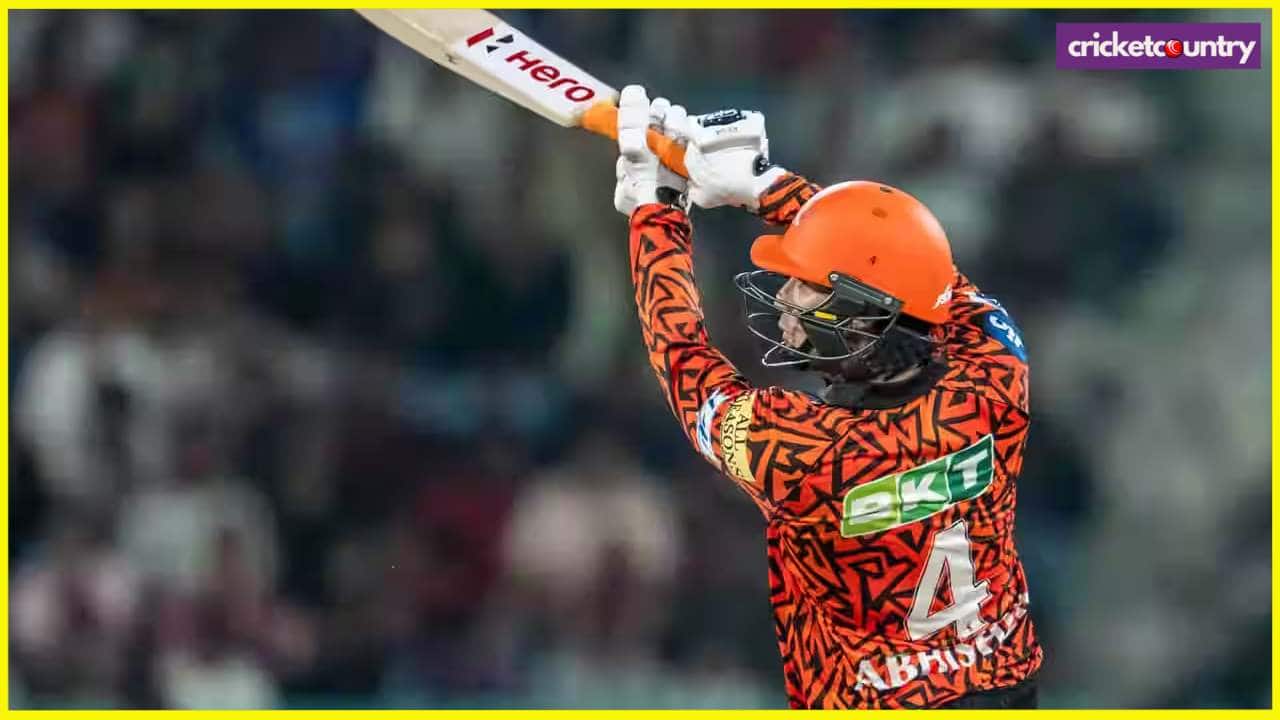 Abhishek Sharma 4 sixes to Ishan Kishan
