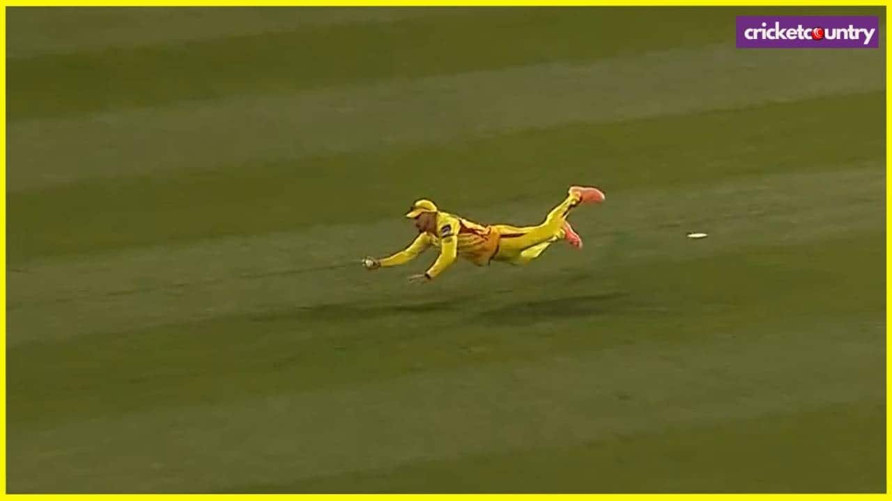 Faf du Plessis catch