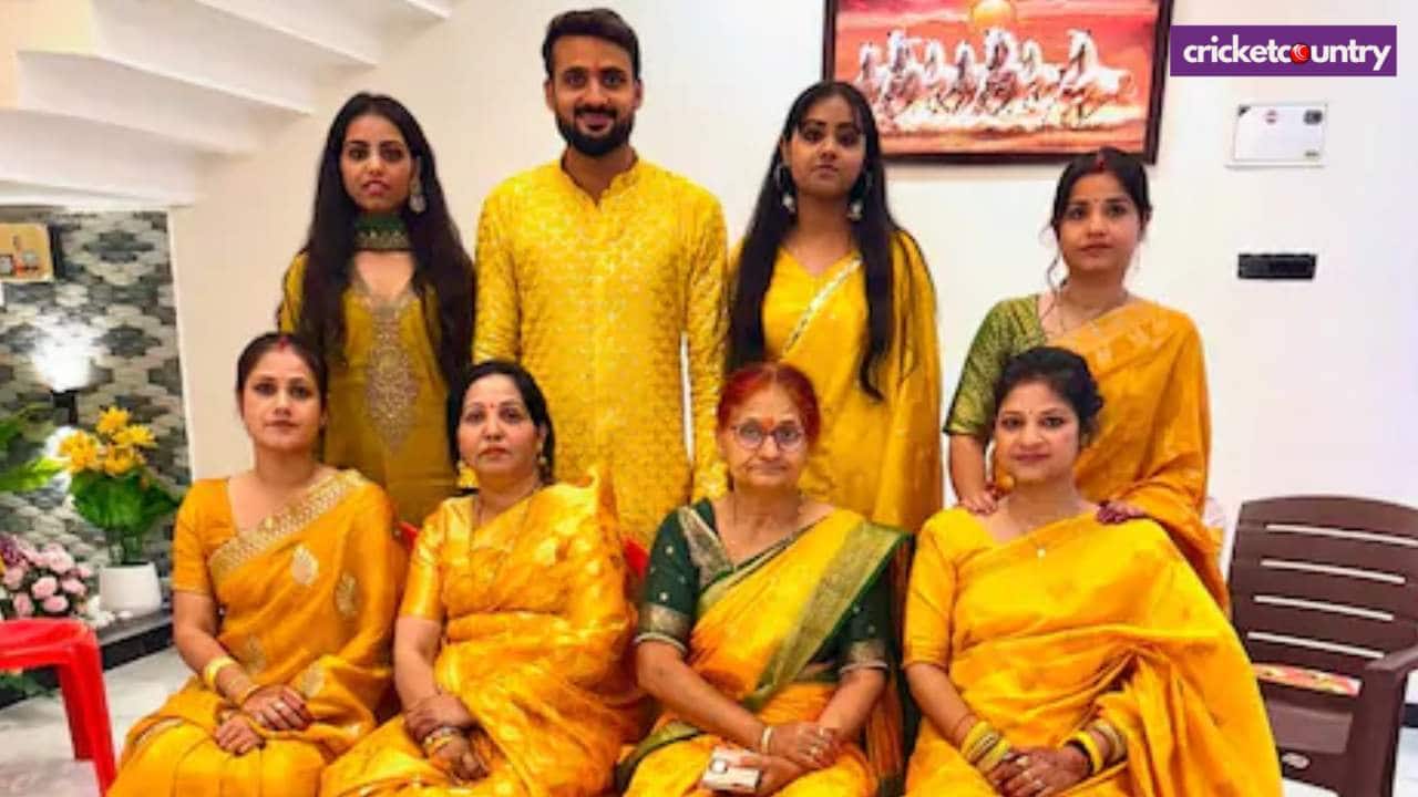 akash-deep-sisters