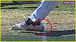 Out or Not out Controversy on Third Umpire decision of Mitchell Starc wicket in Boxing day Test