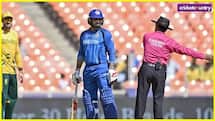 T20 World Cup 2026: अंपायर के फैसले पर भड़के थे मोहम्मद नबी, आईसीसी ने दी सजा 