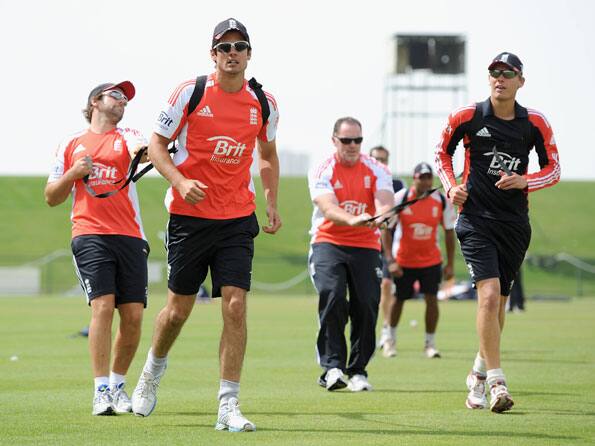 Live Cricket Score Pakistan vs England, first ODI match at Abu Dhabi 