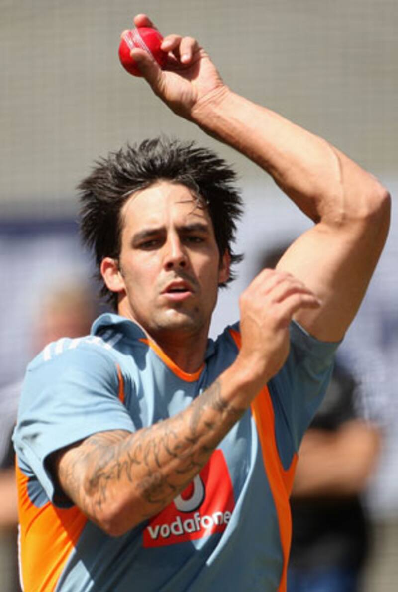 England's Barmy Army jibes dented Mitchell Johnson's confidence
