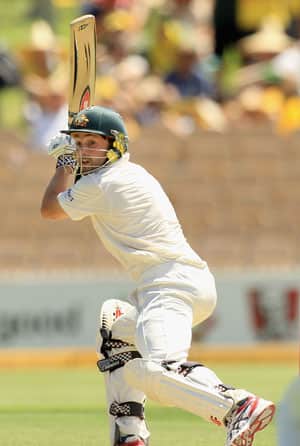 Ed Cowan scores century for Gloucestershire on County debut