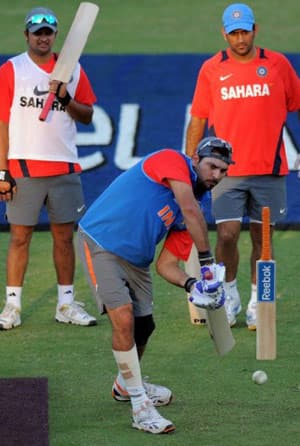 India squad for Twenty20, tri-series in Australia to be announced on Jan 15 India squad for Twenty20, tri-series in Australia to be announced on Jan 15