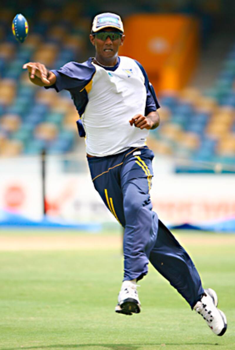 Maharoof recalled for England Test as cover for Fernando