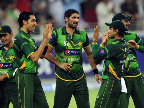 Live Cricket Score: India vs Pakistan, ICC T20 World Cup 2012 warm-up tie in Colombo Live Cricket Score: India vs Pakistan, ICC T20 World Cup 2012 warm-up tie in Colombo