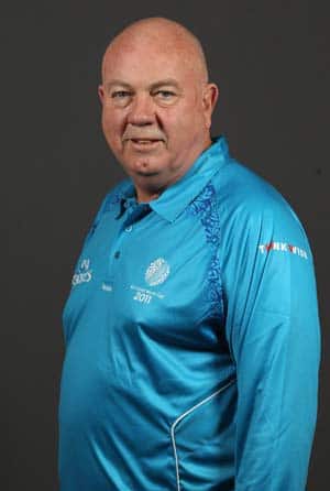 Australian umpire Steve Davis stands in 100th ODI Australian umpire Steve Davis stands in 100th ODI