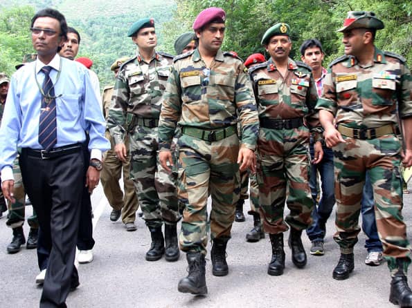MS Dhoni visits Northern Command Headquarters in Jammu & Kashmir MS Dhoni visits Northern Command Headquarters in Jammu & Kashmir