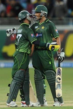 Pakistan drub Sri Lanka in opening ODI encounter Pakistan drub Sri Lanka in opening ODI encounter