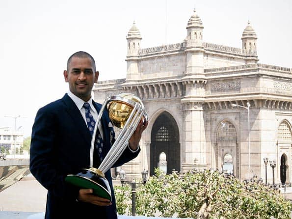 I am trying to serve the country like Tendulkar: Dhoni I am trying to serve the country like Tendulkar: Dhoni