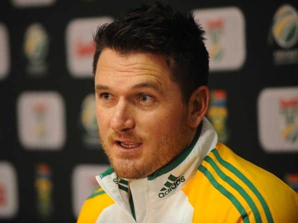 Graeme Smith rubbishes reports of quitting Graeme Smith rubbishes reports of quitting
