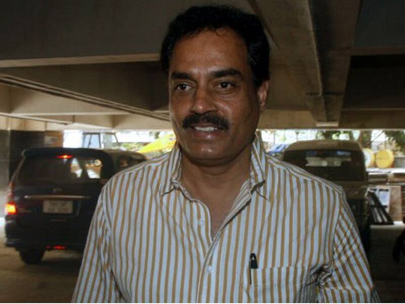 Vengsarkar files nomination for MCA polls 