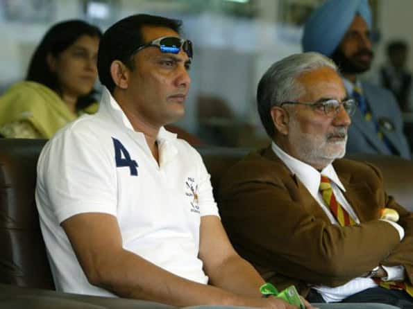 Azharuddin demands apology from Hussain on 'Donkey' jibe Azharuddin demands apology from Hussain on 'Donkey' jibe