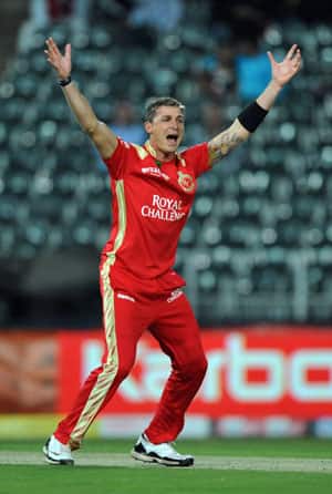 Botha shines as Rajasthan thump Deccan by 8 wickets Botha shines as Rajasthan thump Deccan by 8 wickets