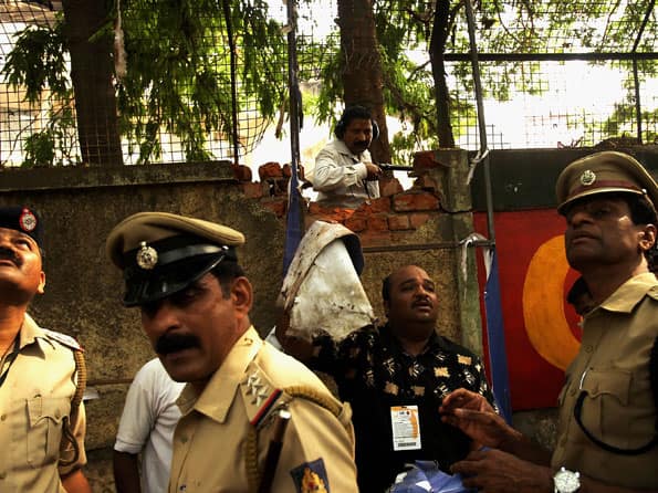 IPL 2012: Bangalore police arrest two for betting IPL 2012: Bangalore police arrest two for betting