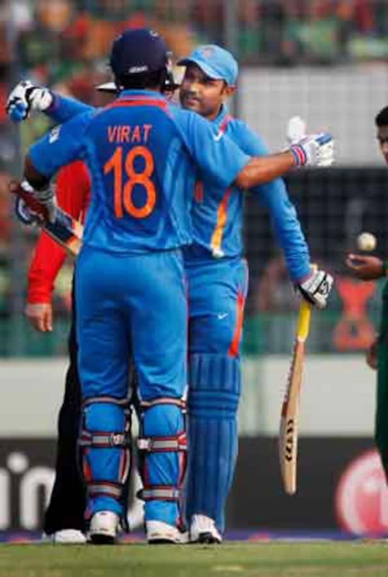 Sehwag, Kohli plunder Bangla attack