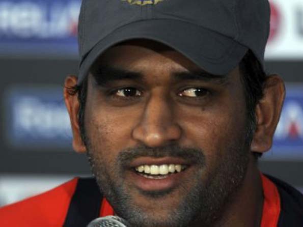 We must bat full 50 overs, says Dhoni