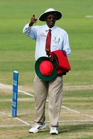 Cricketing Rifts 16: India's problems with Steve Bucknor & Mike Denness Cricketing Rifts 16: India's problems with Steve Bucknor & Mike Denness