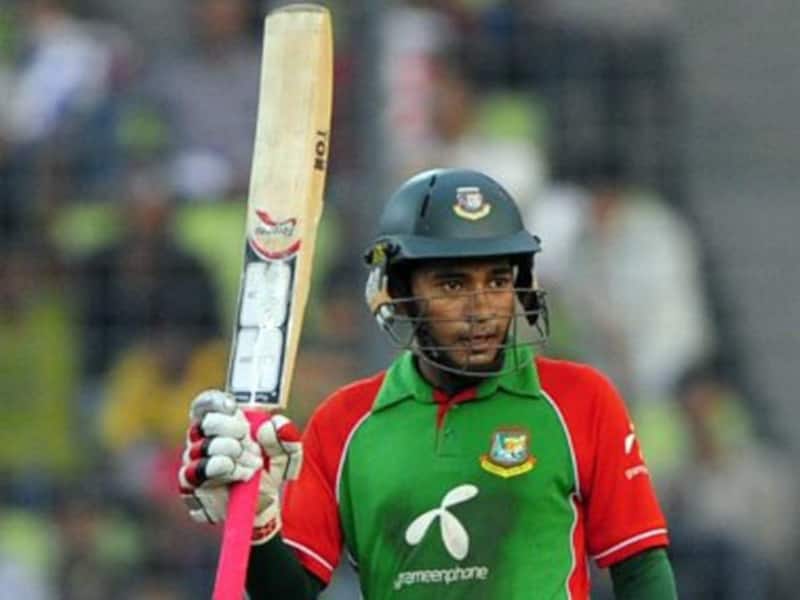 Rahim, Hossain half-centuries lift Bangladesh to 220