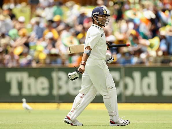 SHOCKING & UNEXPECTED! Heart-broken Sachin Tendulkar calls it a day! SHOCKING & UNEXPECTED! Heart-broken Sachin Tendulkar calls it a day!