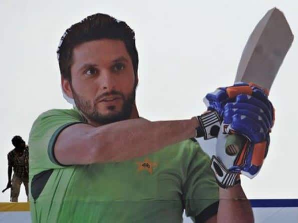 Afridi ready to star with his bat Afridi ready to star with his bat