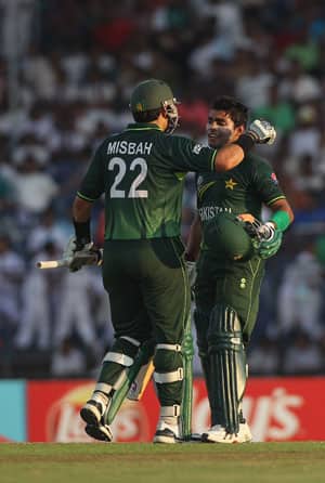 Pakistan recover to flog wayward Kenyan attack Pakistan recover to flog wayward Kenyan attack