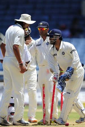 Team India initiates 'Save Dhoni' campaign