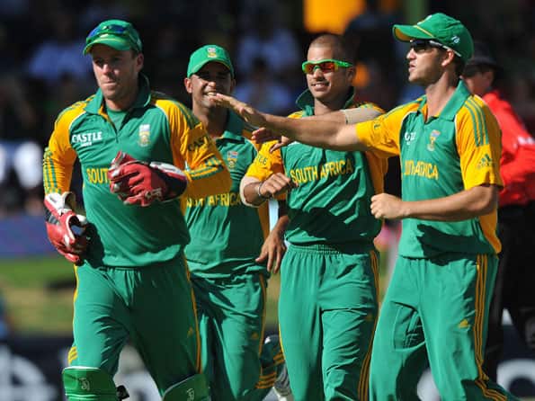 South Africa clinch series with a hard fought win in third ODI
