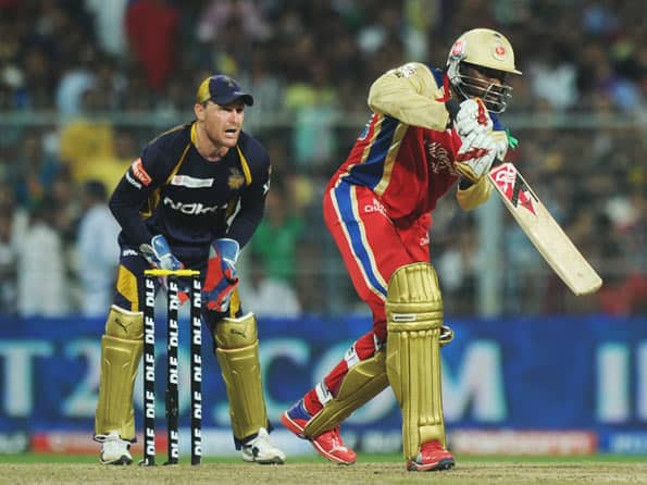 IPL 2012: It's difficult to get David Warner out, says Chris Gayle IPL 2012: It's difficult to get David Warner out, says Chris Gayle