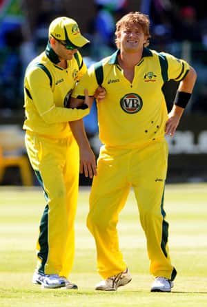 Michael Clarke hopes Shane Watson will get fit before third ODI Michael Clarke hopes Shane Watson will get fit before third ODI