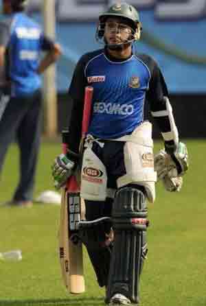 Tamim Iqbal returns as Bangladesh opt to bat in first ODI 