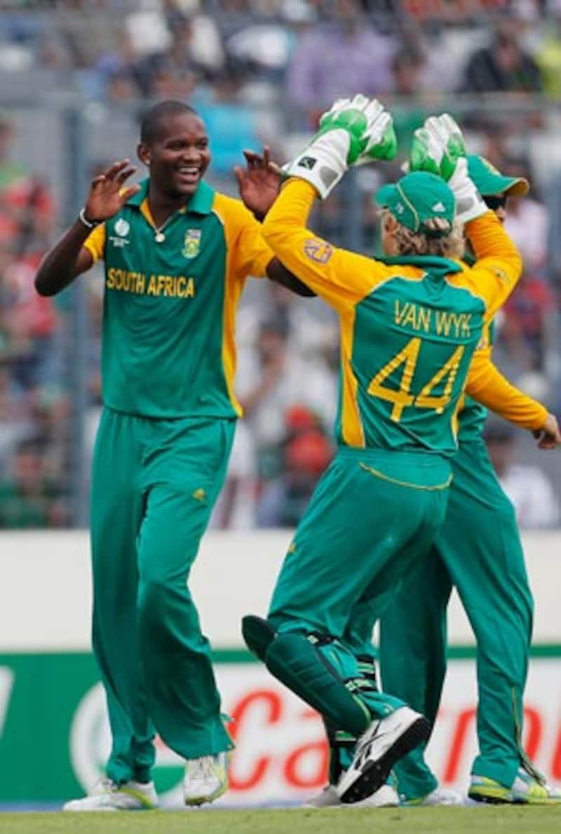 Bangladesh face prospect of heavy defeat after Shakib exit