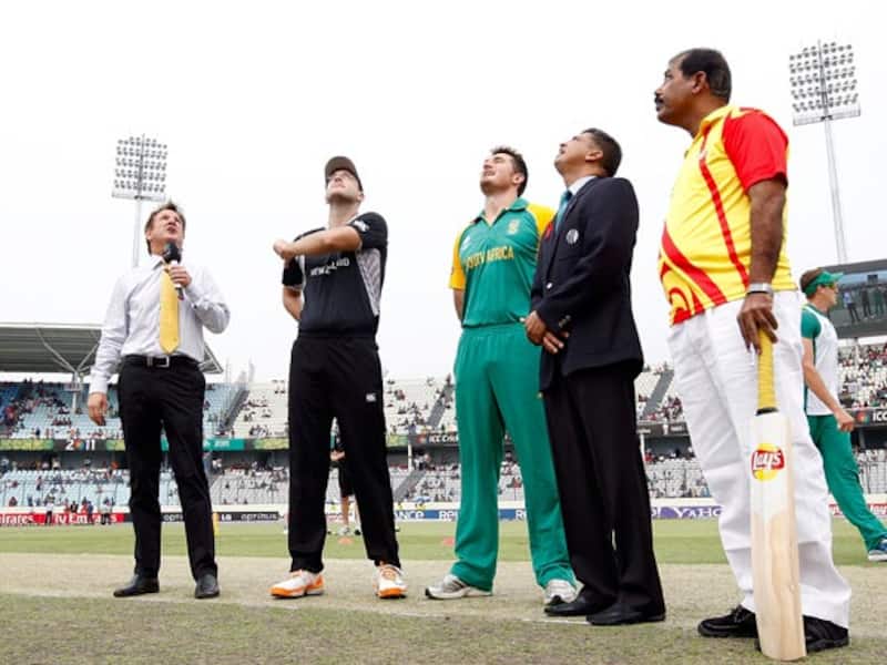 Vettori returns as New Zealand bat against South Africa