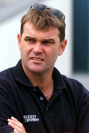 Crowe steps down from New Zealand cricket committee