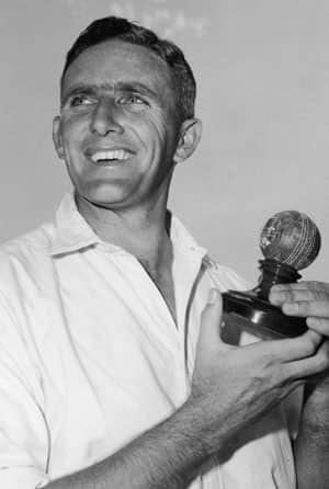 Ambrose, Davidson inducted in ICC Hall of Fame Ambrose, Davidson inducted in ICC Hall of Fame