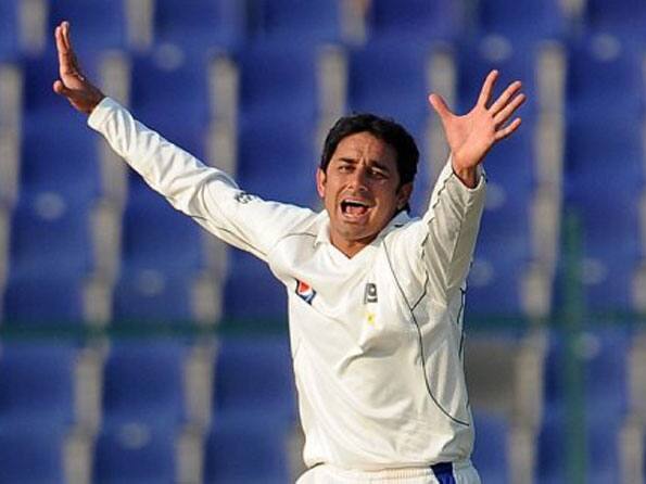 Saeed Ajmal passes doosra tips to Worcestershire team-mate