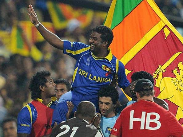 Murali bids goodbye to home fans as Sri Lanka reach final