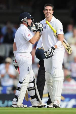 Bell, Pietersen onslaught leaves India reeling Bell, Pietersen onslaught leaves India reeling