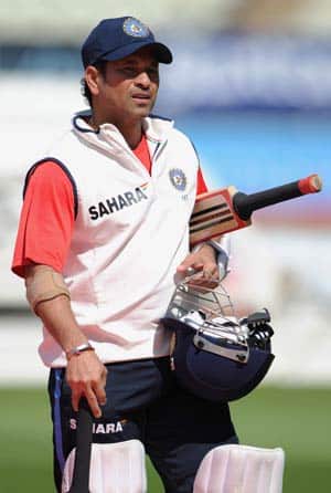 Sachin Tendulkar's recovery on track as he begins training Sachin Tendulkar's recovery on track as he begins training