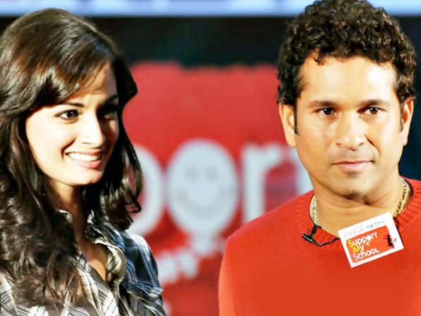 Bollywood's overwhelming support to Tendulkar's 'Support My School' campaign Bollywood's overwhelming support to Tendulkar's 'Support My School' campaign