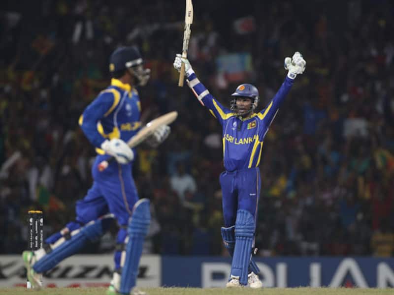 Dilshan, Tharanga guide Sri Lanka to semi-final   