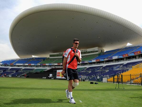 Kevin Pietersen, Monty Panesar involved in minor accident at Dubai